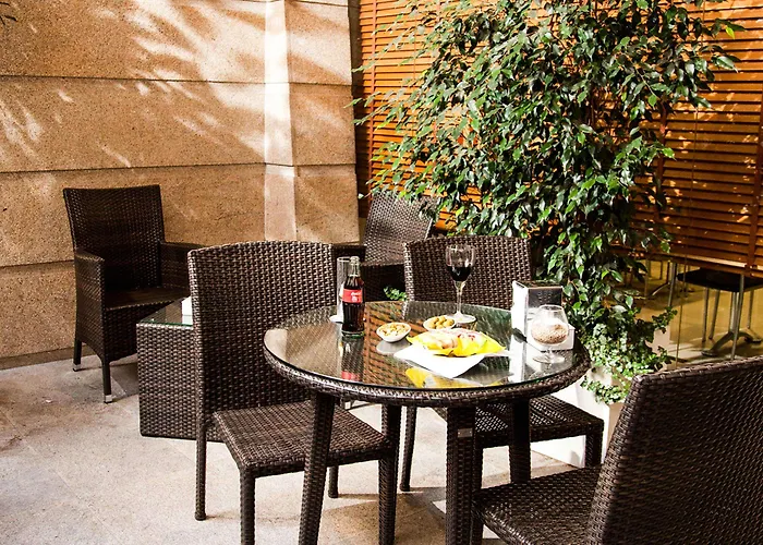 ホテル Sercotel Tres Luces ヴィーゴ