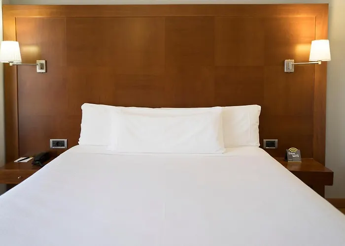 ホテル Sercotel Tres Luces ヴィーゴ